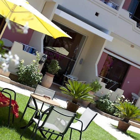 Nikolas Suites Като Дарацо Екстериор снимка
