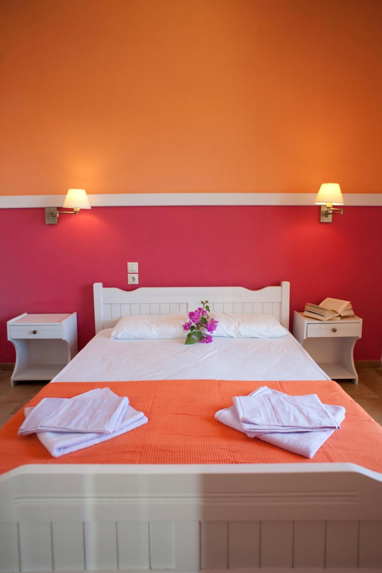 Nikolas Suites Като Дарацо Стая снимка