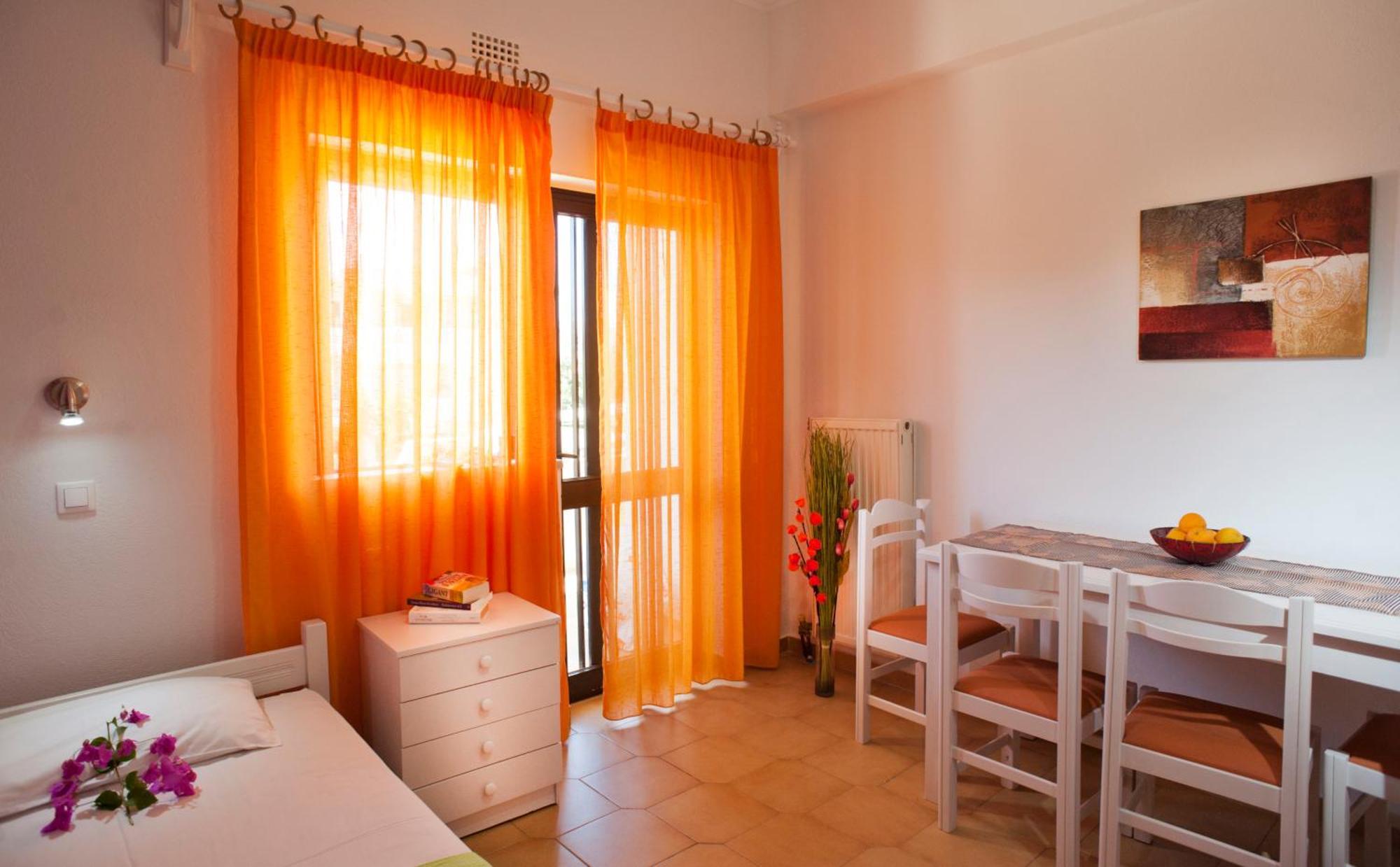 Nikolas Suites Като Дарацо Стая снимка