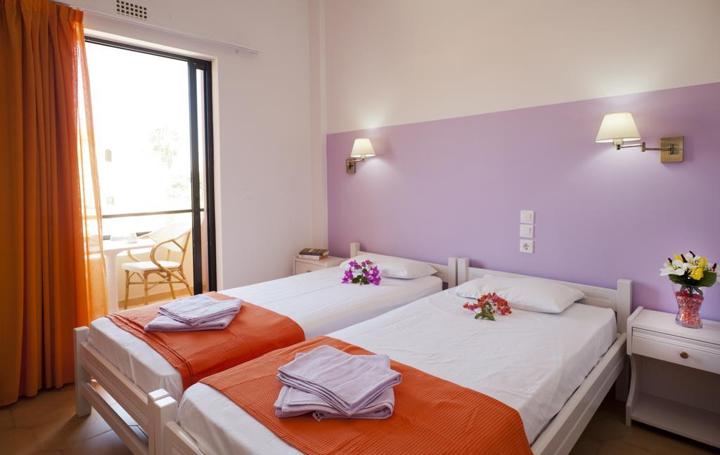 Nikolas Suites Като Дарацо Стая снимка